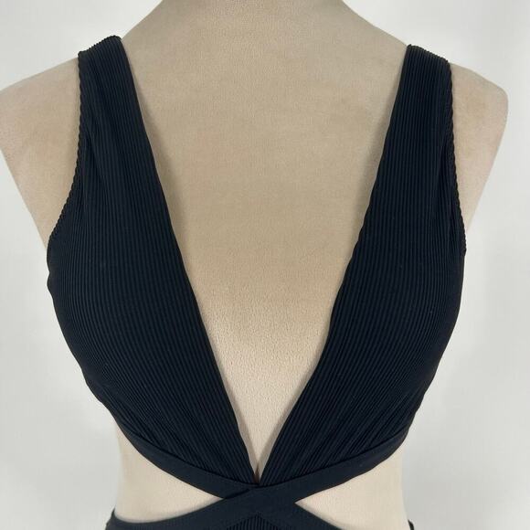 NWT Aerie Ribbed Mix Crossover Cut Out One Piece Swimsuit Black Full Coverage - Picture 4 of 7